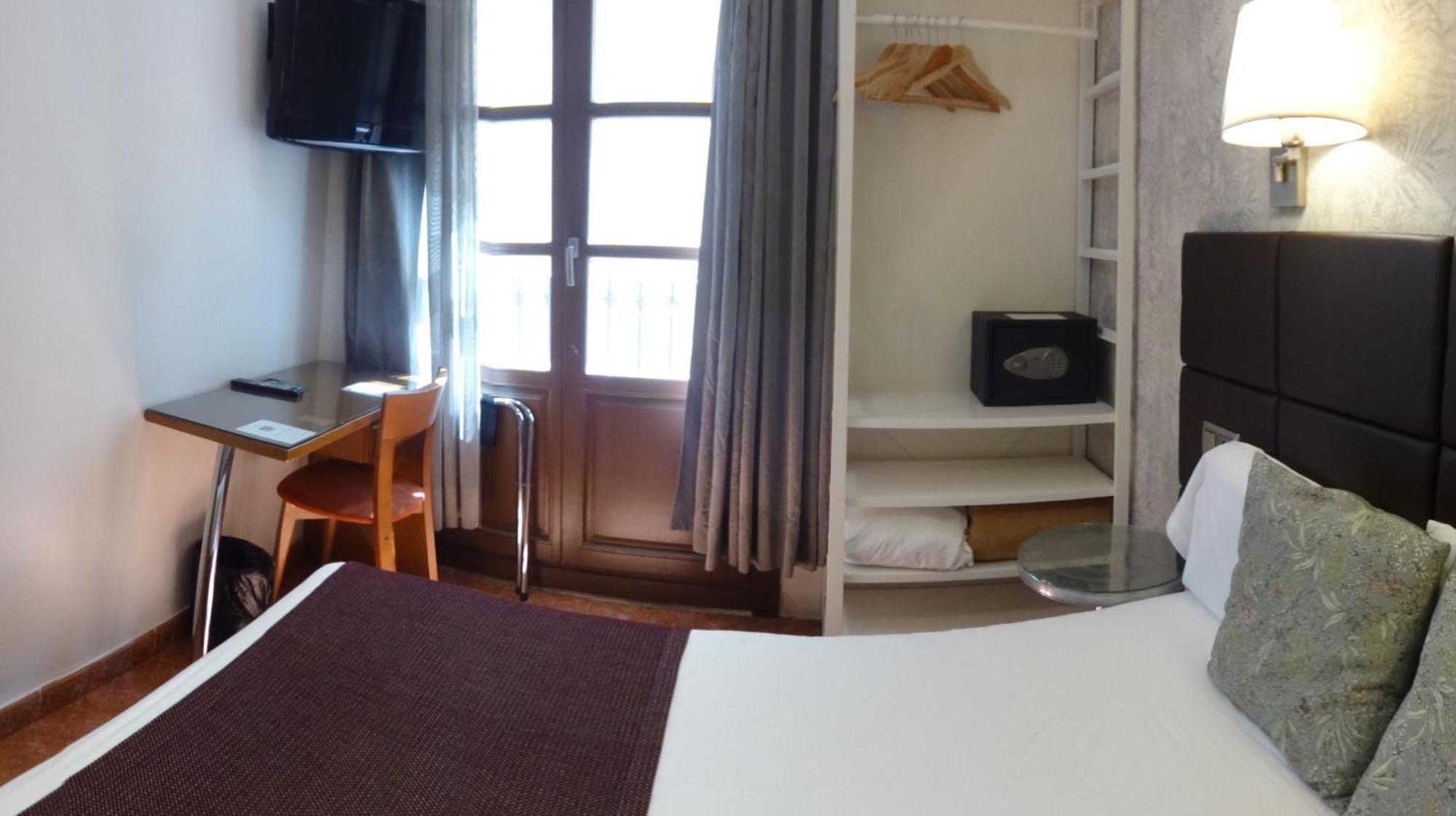 Hotel Lloret Ramblas Barcelona Luaran gambar